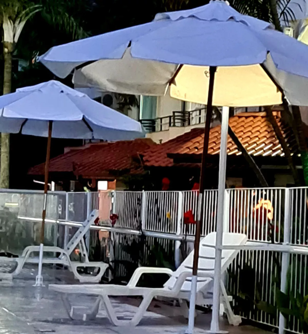 Foto 5 - Triplex em   condomínio frente mar na  praia da cachoeira!