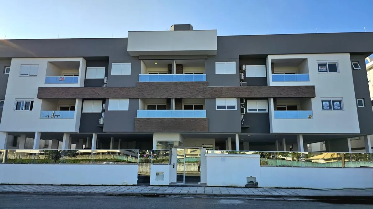 Foto 1 - Apto em condomínio completo com piscina!